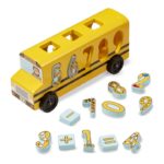 Дървен автобус с цифри и символи Melissa & Doug 1